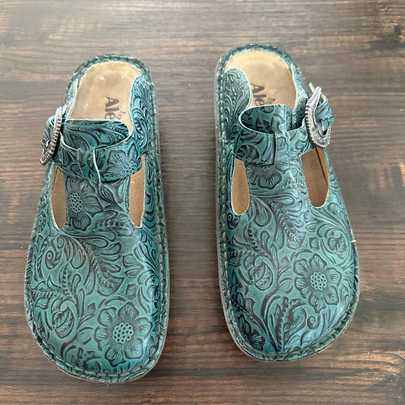 Alegria Chic Leather Clog - Picture 1 of 5